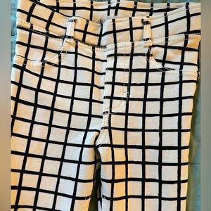 EUC H&M Kids 2-3Y White and Black Plaid Jeggings